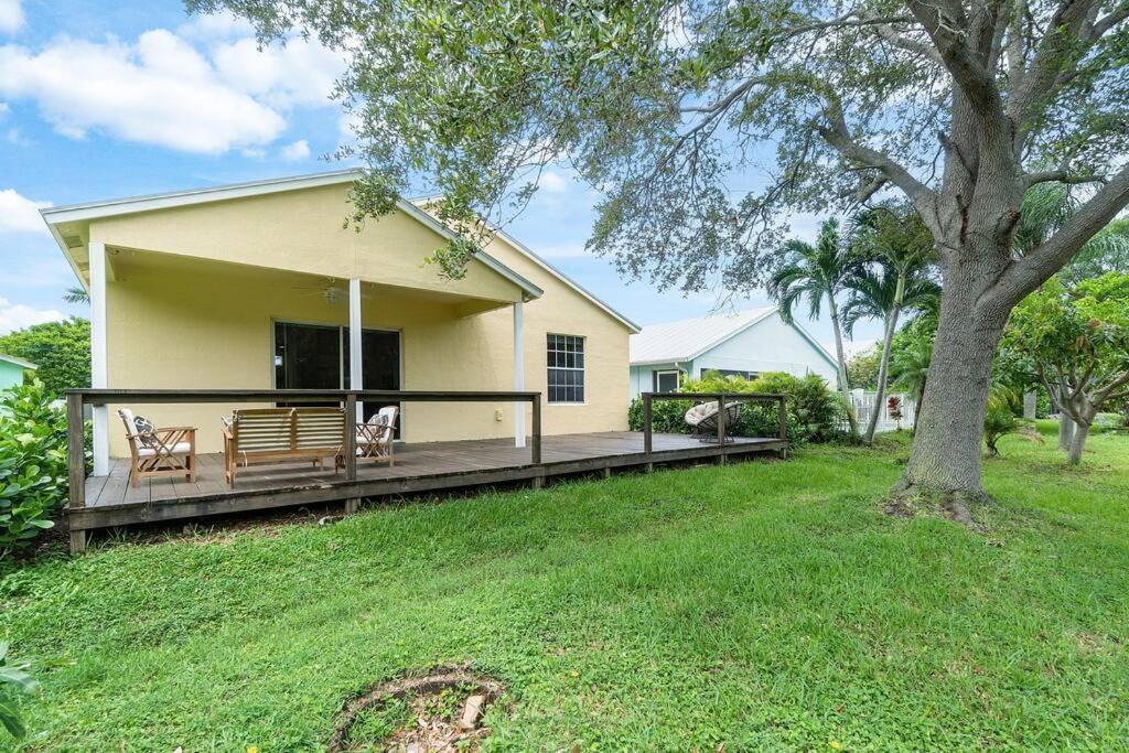 Jupiter'S Beacon Villa Exterior photo